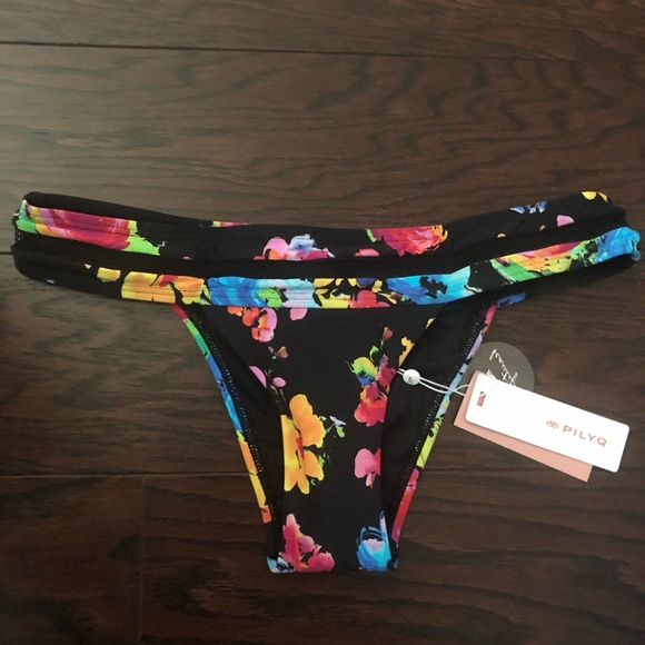 NWT PILYQ SWIM BOTTOM - Size S - Picture 2 of 2